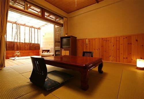 四万温泉　地酒の宿　中村屋