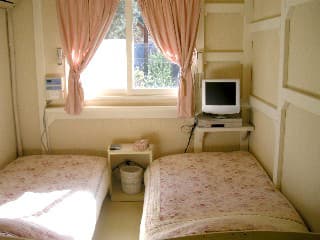 富士山健康開運温泉　猫と犬の宿ペンションブルーポピー