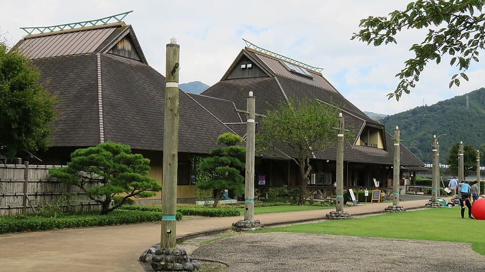 道の駅 フォーレなかかわね茶茗舘