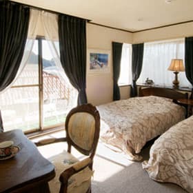 月影の丘ホテル ヴィラ勝山アヴェール