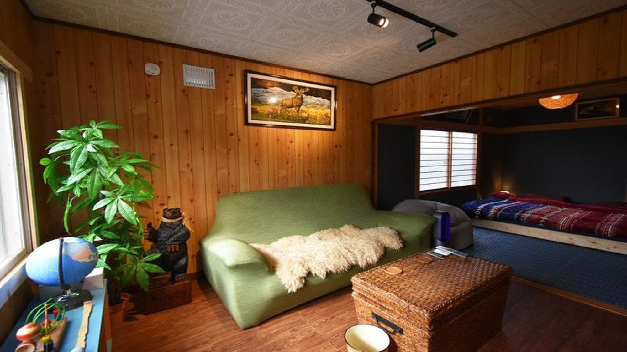 LAKE TOYA HOUSE ^