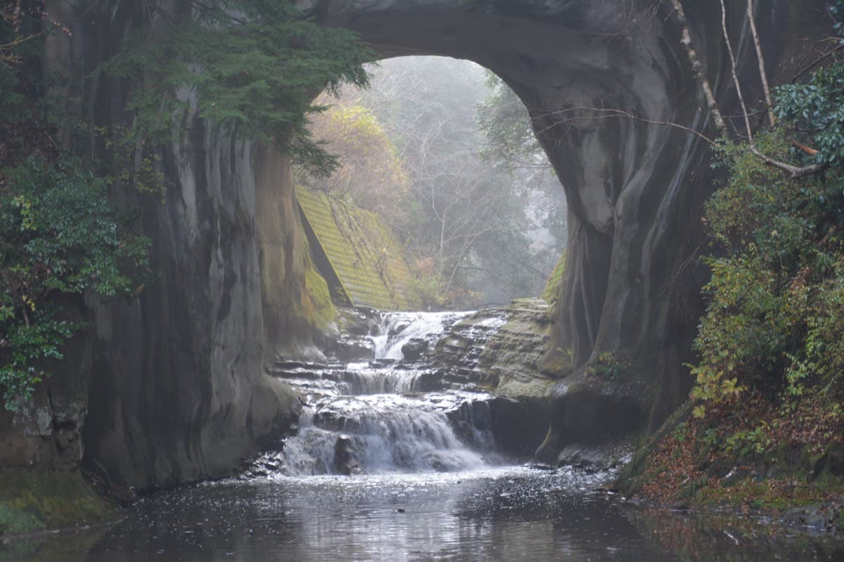 清水渓流広場(濃溝の滝・亀岩の洞窟)